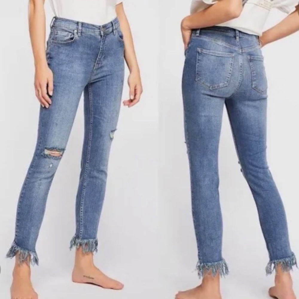 Free people Great Heights denim Jeans with Frayed ankle size 27
